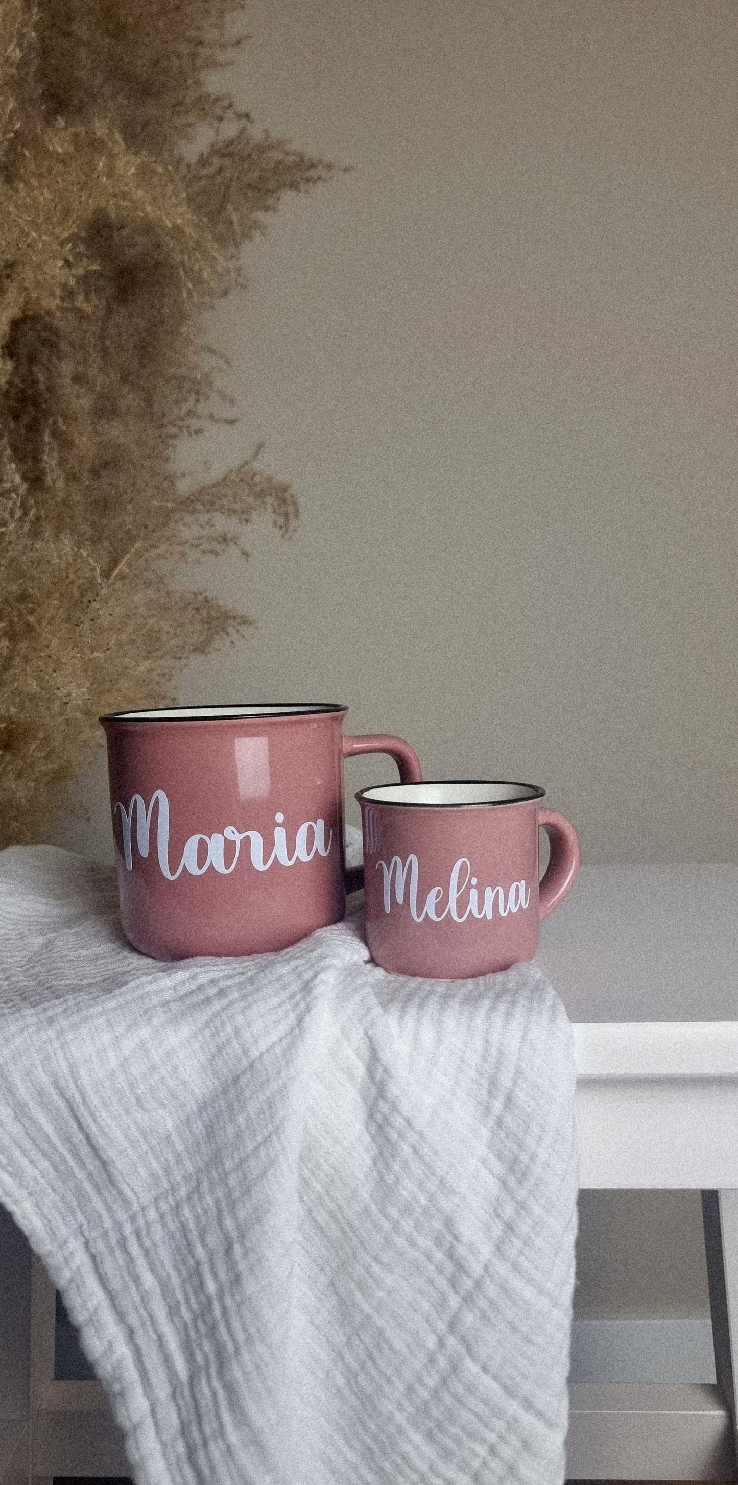 Keramiktasse in Emaille-Optik personalisiert