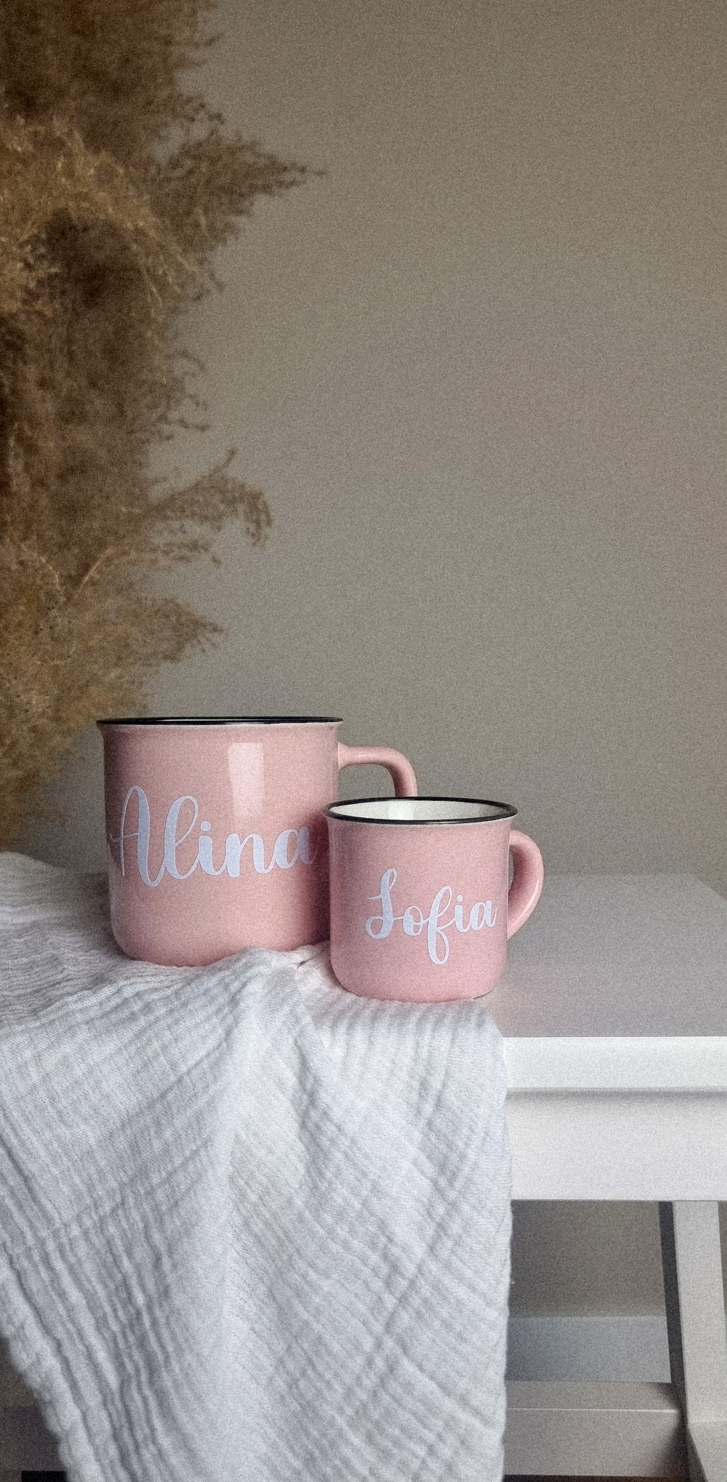 Keramiktasse in Emaille-Optik personalisiert