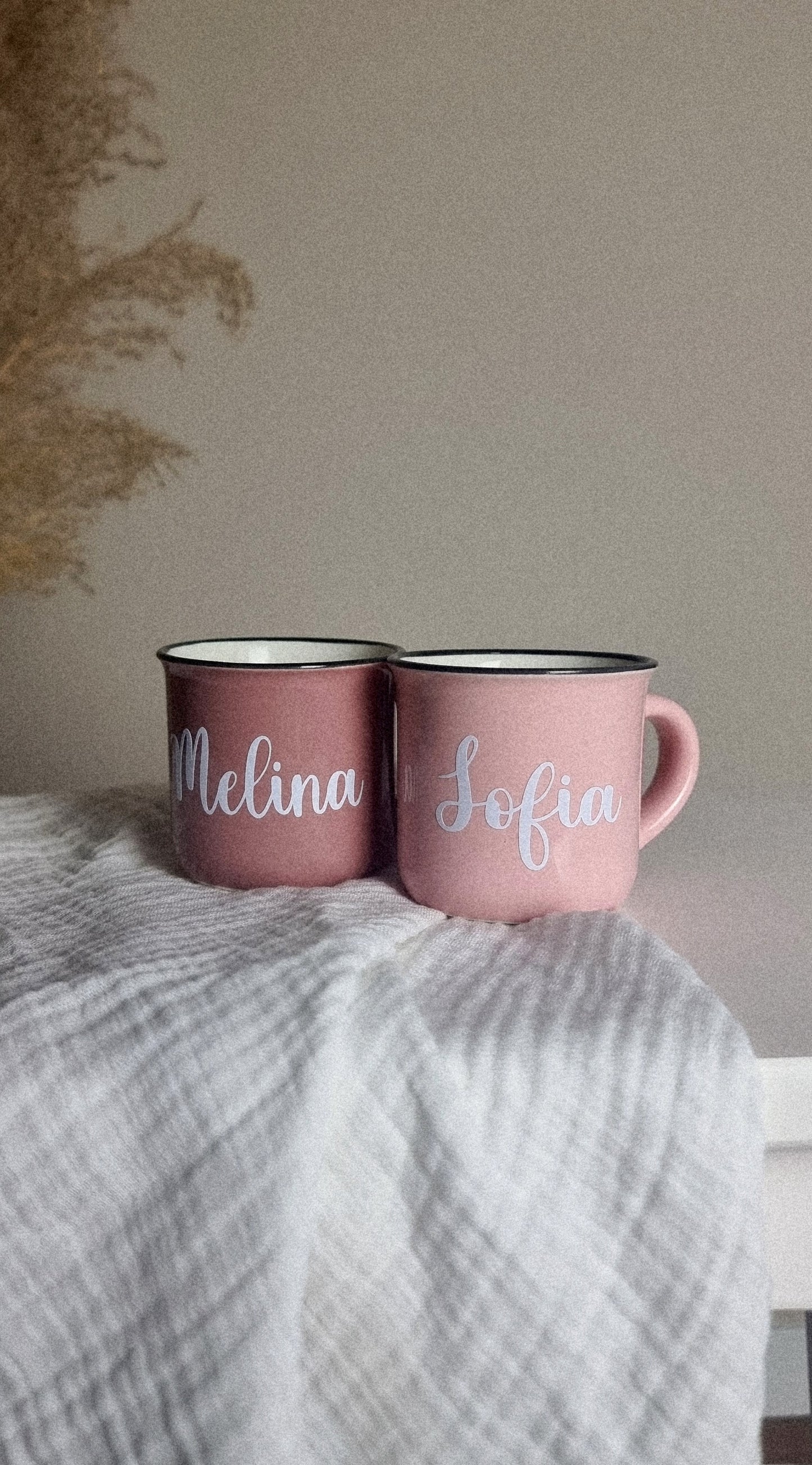 Keramiktasse in Emaille-Optik personalisiert