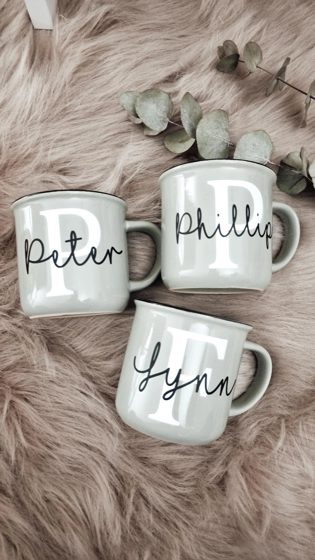 Keramiktasse in Emaille-Optik Buchstabe + Name