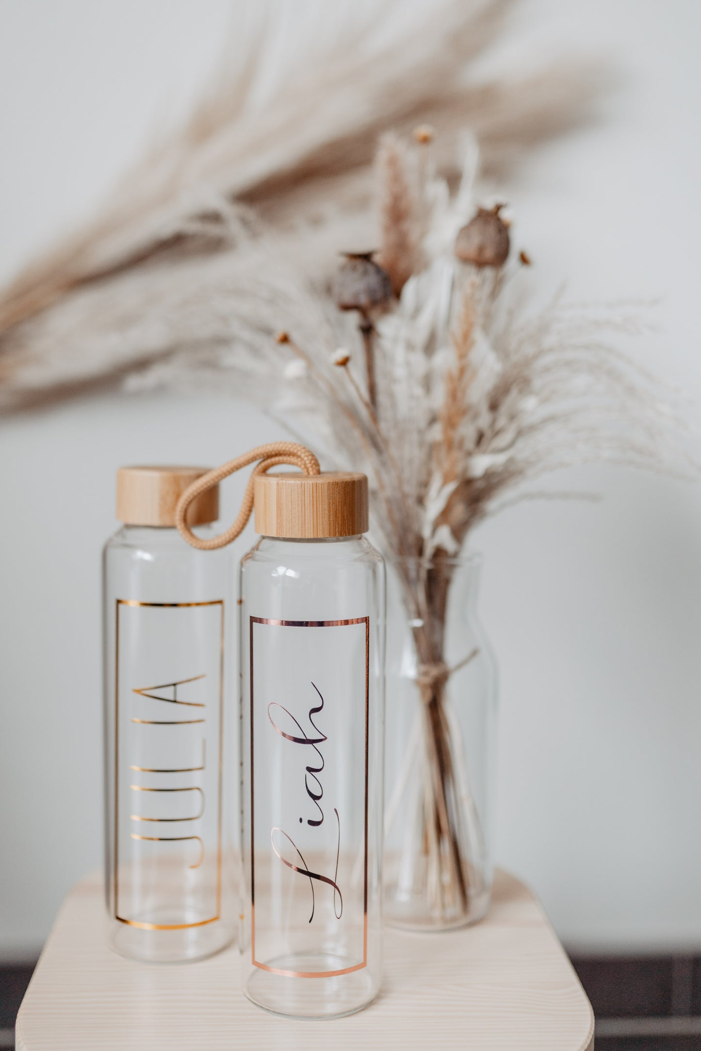 Trinkflasche aus Glas mit Bambusdeckel