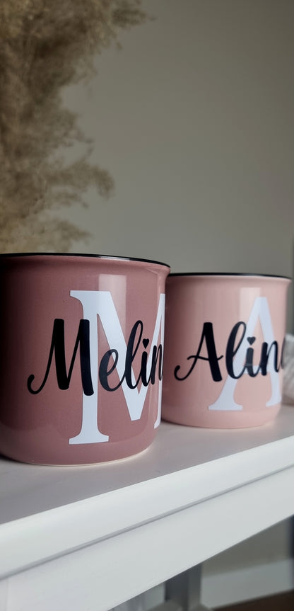 Keramiktasse in Emaille-Optik Buchstabe + Name