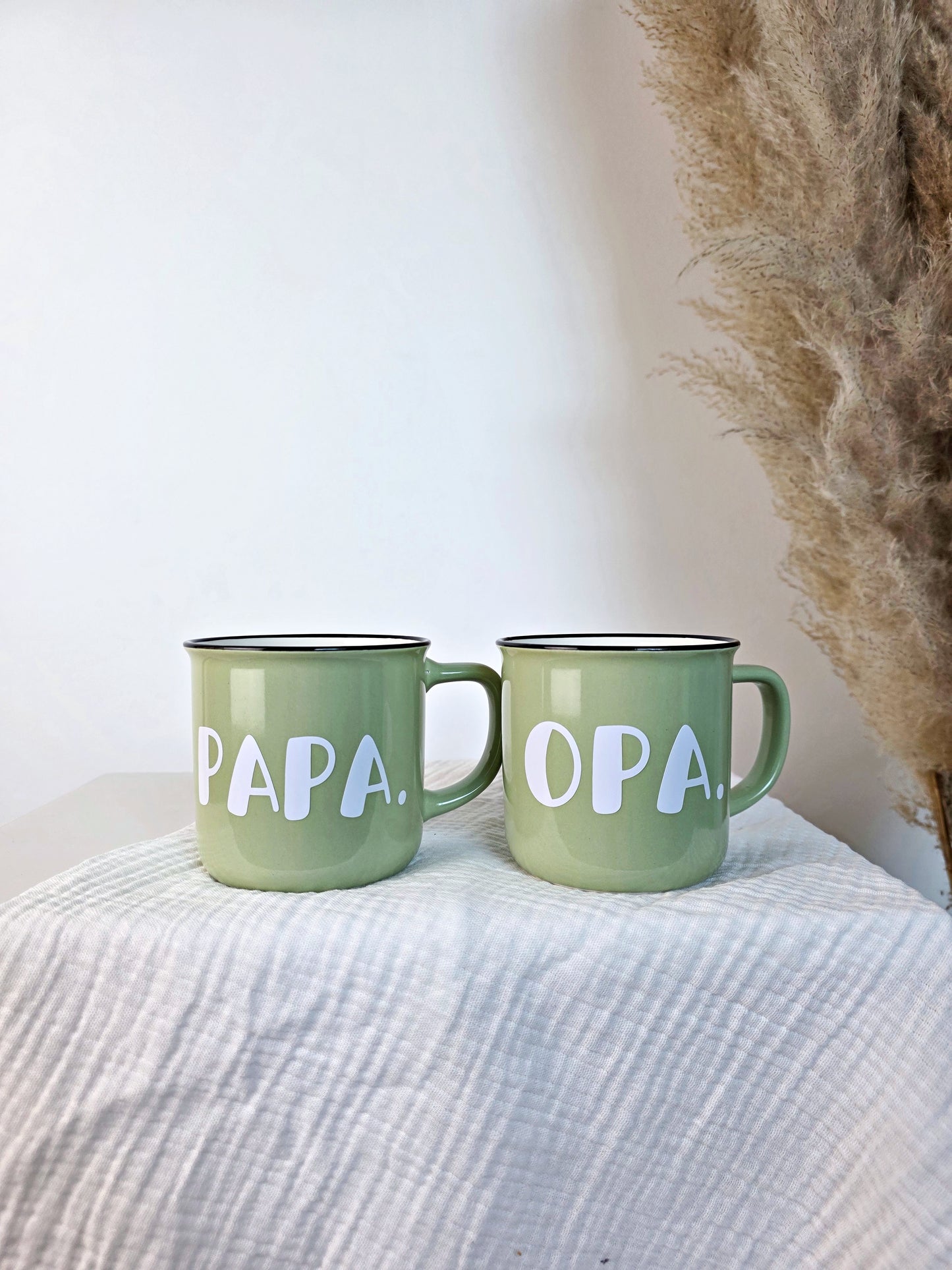 Keramiktasse in Emaille-Optik personalisiert