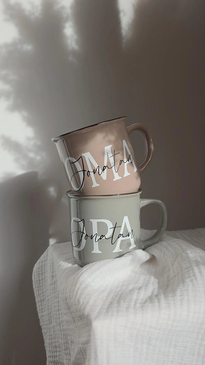 Tassen im Set in Emaille-Optik