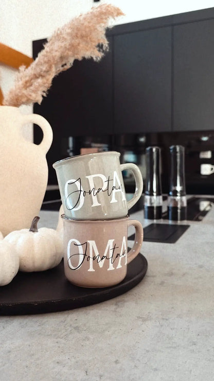 Tassen im Set in Emaille-Optik