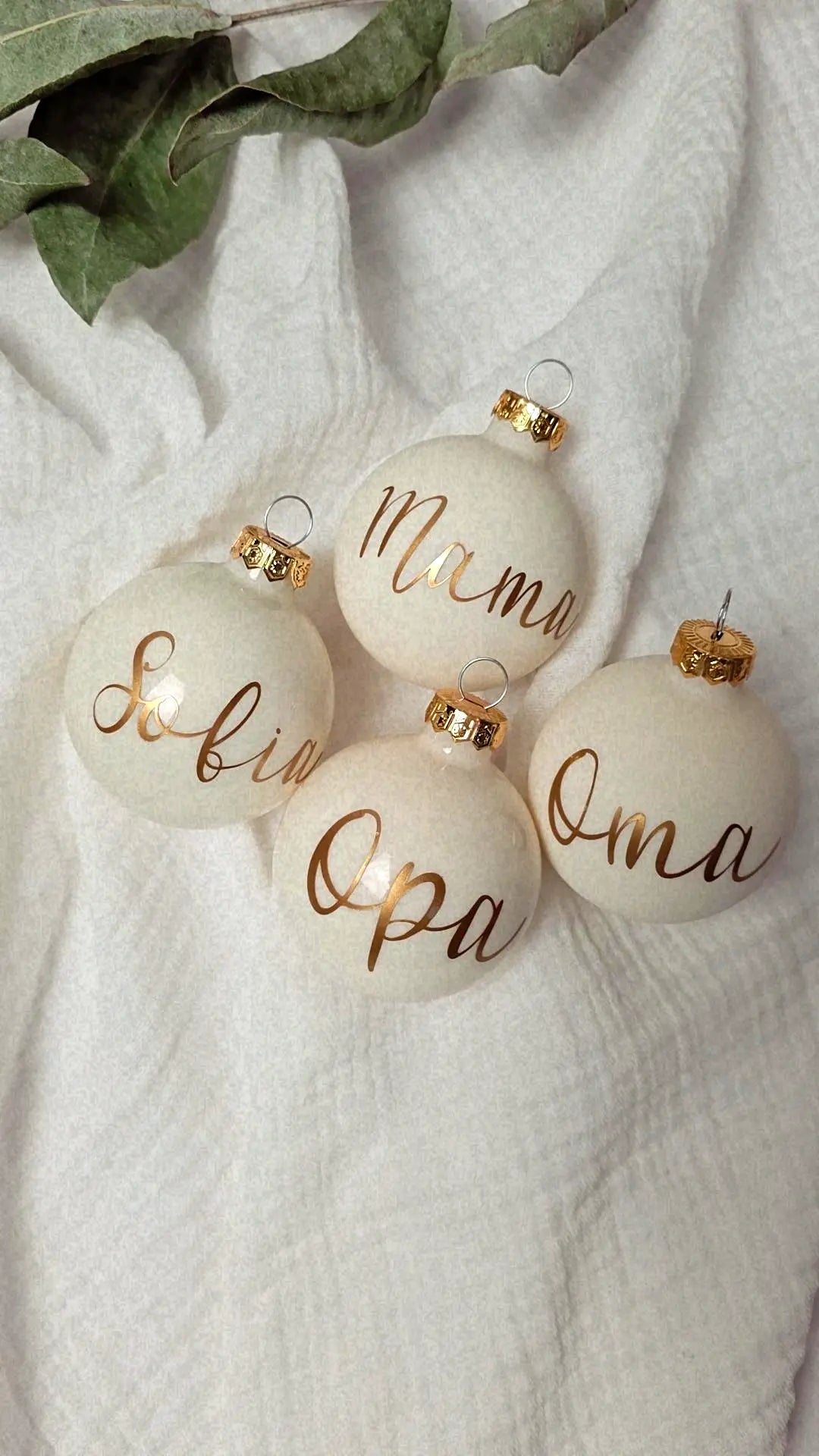 Weihnachtskugel Ivory personalisiert