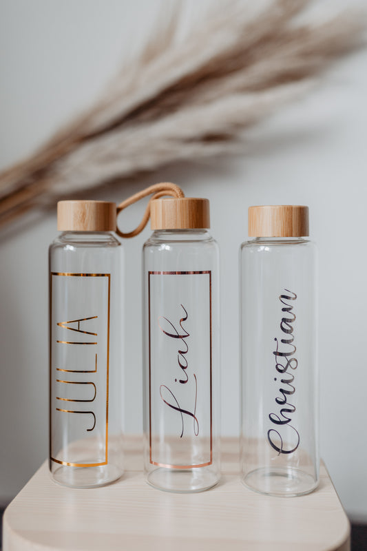 Trinkflasche aus Glas mit Bambusdeckel