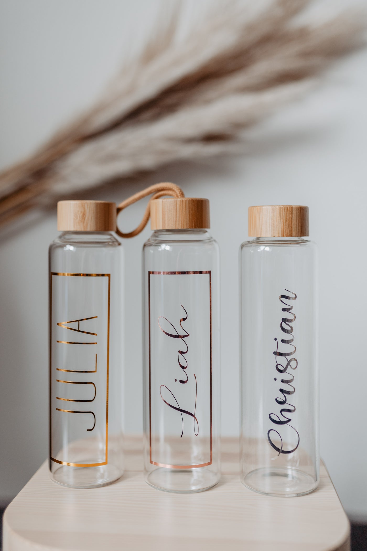 Trinkflasche aus Glas mit Bambusdeckel