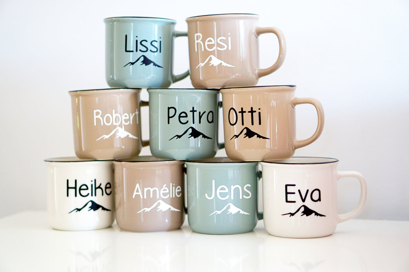 Personalisierte Tasse in Emaille-Optik