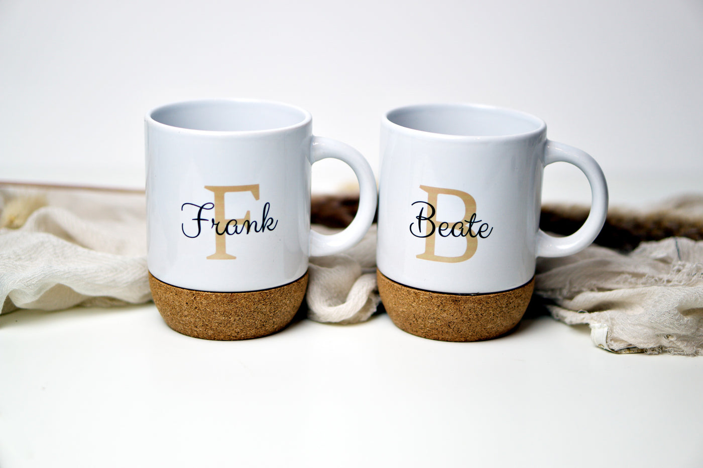 Keramiktasse mit elegantem Korkboden