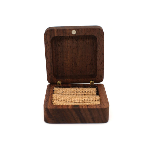 Ringbox aus Walnussholz